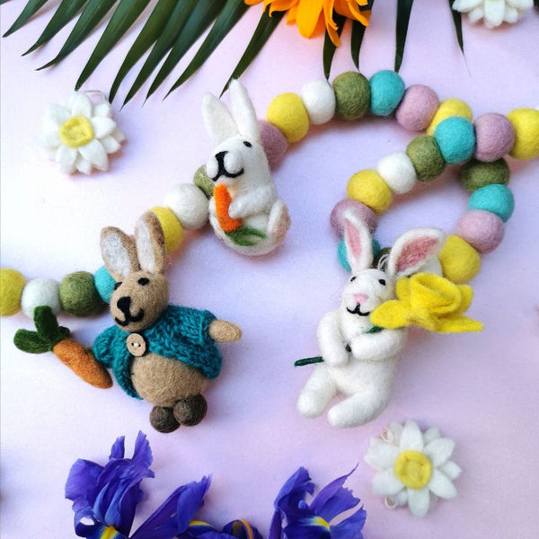 Handmade Hanging Daisies (Set of 6) Felt Easter Decorations