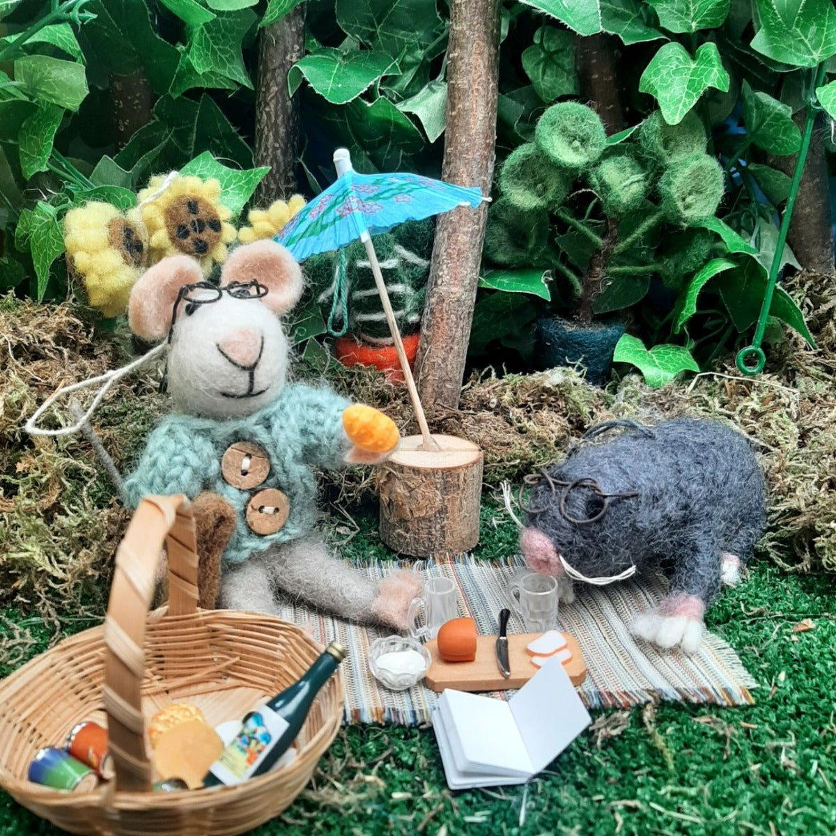 Handmade Felt Susie Mouse  Biodegradable Hanging Decoration