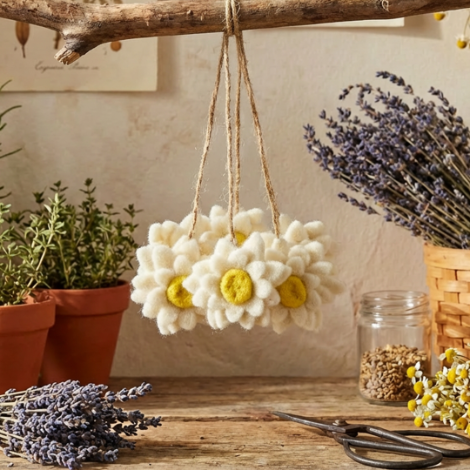 Handmade Hanging Daisies (Set of 6) Felt Easter Decorations